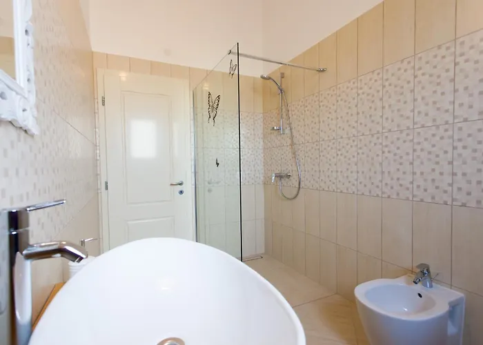 Villa Roza By Briskva Basici