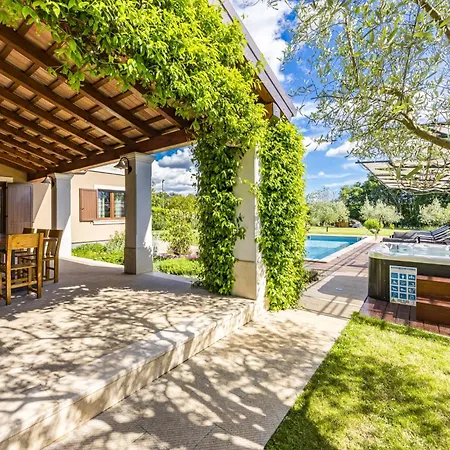 Vila Roza By Briskva