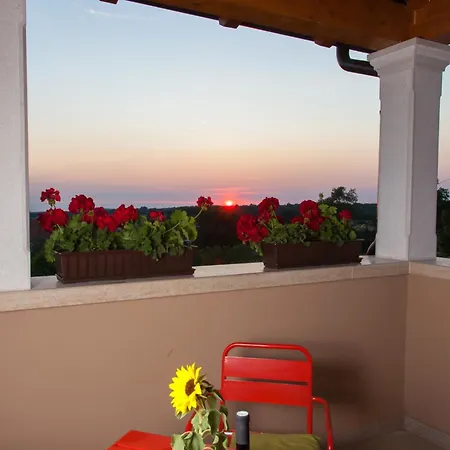 Roza By Briskva Vila *